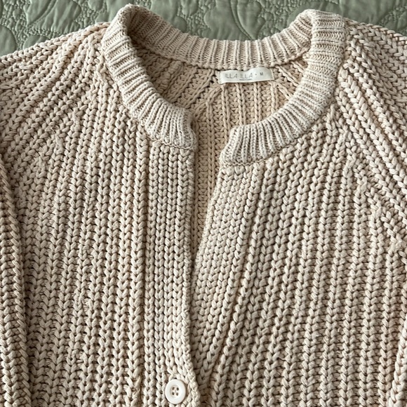 Sweater by ILLA ILLA in size medium - Picture 6 of 10